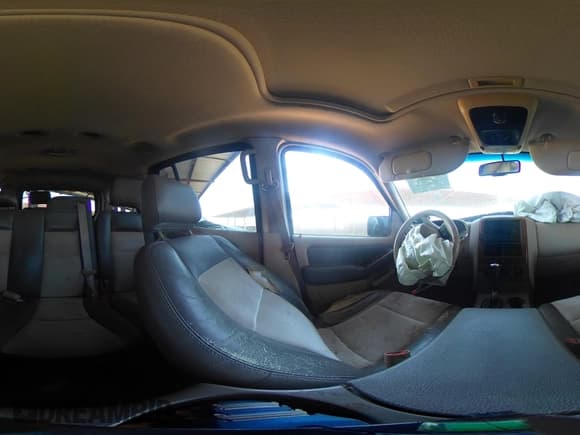 ✅ 2006 Ford Explorer Eddie Bauer • VIN: 1FMEU64816UB18746 • Lot: 42315397. Wystawiony na IAAI z przebiegiem 188 059 mil. Bezpłatny archiwum sprzedaży aukcyjnych z USA i szczegółowy raport historii pojazdu na DreamBid. Zdjęcie 19.