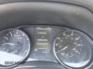 ✅ 2017 Nissan Rogue SV • VIN: KNMAT2MT5HP591361 • Lot: 42304098. Wystawiony na IAAI z przebiegiem 82 380 mil. Bezpłatny archiwum sprzedaży aukcyjnych z USA i szczegółowy raport historii pojazdu na DreamBid. Zdjęcie 7.