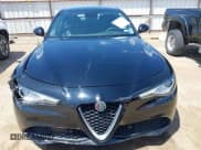 ✅ 2018 Alfa Romeo Giulia • VIN: ZARFAEDN6J7566415 • Lot: 42173243. Wystawiony na IAAI z przebiegiem 45 364 mil. Bezpłatny archiwum sprzedaży aukcyjnych z USA i szczegółowy raport historii pojazdu na DreamBid. Zdjęcie 12.
