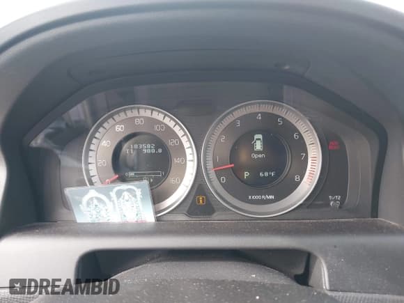 ✅ 2012 Volvo XC60 PZEV • VIN: YV4940DZ4C2264655 • Lot: 43236429. Wystawiony na IAAI z przebiegiem 183 582 mil. Bezpłatny archiwum sprzedaży aukcyjnych z USA i szczegółowy raport historii pojazdu na DreamBid. Zdjęcie 7.