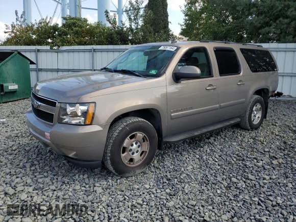 ✅ 2007 Chevrolet Suburban LT • VIN: 1GNFK163X7R264416 • Lot: 75067164. Wystawiony na Copart z przebiegiem 184 362 mil. Bezpłatny archiwum sprzedaży aukcyjnych z USA i szczegółowy raport historii pojazdu na DreamBid. Zdjęcie 1.