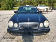 ✅ 1998 Mercedes-Benz E 320 • VIN: WDBJF65FXWA677383 • Лот: 65655114. Опубликован ранее на Copart с пробегом 110 333 миль. Бесплатный доступ к архиву аукционных продаж из США и подробный отчёт об истории автомобиля на DreamBid. Изображение 5.