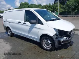 ✅ 2021 Mercedes-Benz Metris Cargo • VIN: W1YV0BEY4M3866526 • Lot: 42775317. Wystawiony na IAAI z przebiegiem 95 403 mil. Bezpłatny archiwum sprzedaży aukcyjnych z USA i szczegółowy raport historii pojazdu na DreamBid. Zdjęcie 1.