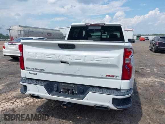 ✅ 2019 Chevrolet Silverado 1500 RST • VIN: 3GCUYEED0KG168397 • Lot: 43125706. Wystawiony na IAAI z przebiegiem 92 805 mil. Bezpłatny archiwum sprzedaży aukcyjnych z USA i szczegółowy raport historii pojazdu na DreamBid. Zdjęcie 17.