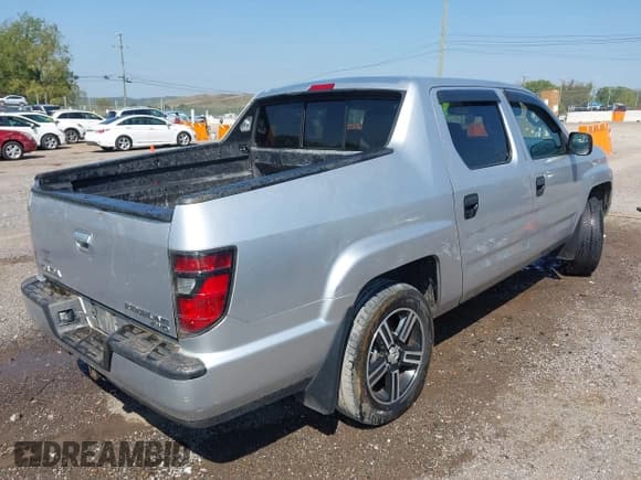 ✅ 2013 Honda Ridgeline Sport • VIN: 5FPYK1F75DB008987 • Lot: 43178768. Listed on IAAI with Not provided. Free auction sales archive from the USA and detailed vehicle history report at DreamBid. Image 4.