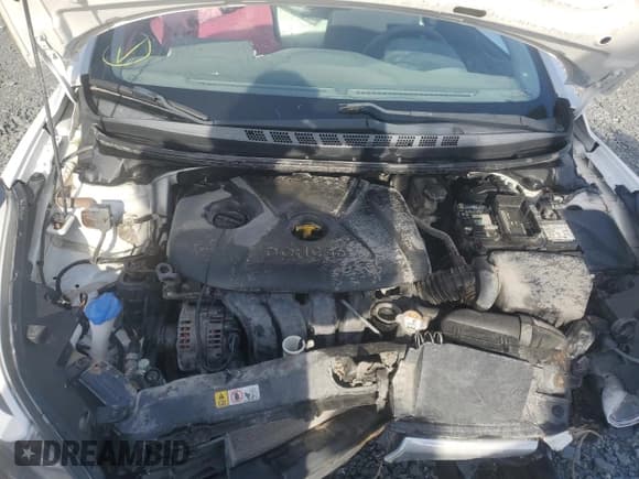 ✅ 2016 Hyundai Elantra SE • VIN: 5NPDH4AE8GH658044 • Lot: 91272905. Listed on Copart with 116,906 mi. Free auction sales archive from the USA and detailed vehicle history report at DreamBid. Image 11.