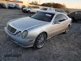 ✅ 2002 Mercedes-Benz CLK 320/430 • VIN: WDBLJ65GX2F199379 • Lot: 91311965. Wystawiony na Copart z przebiegiem 97 244 mil. Bezpłatny archiwum sprzedaży aukcyjnych z USA i szczegółowy raport historii pojazdu na DreamBid. Zdjęcie 1.