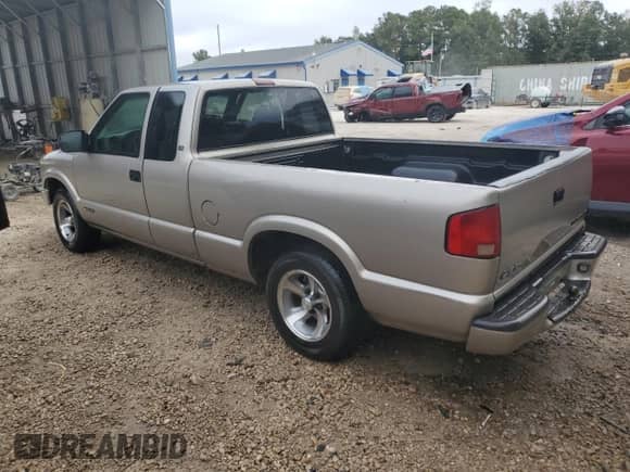 2000 Chevrolet S-10 LS с VIN 1GCCS1952Y8221706, выставлен на аукционе Copart как лот 77953424 с пробегом Не указан миль и Списание • Salvage title. История ставок и продаж доступна на DreamBid. Изображение 2.