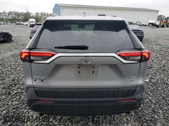 ✅ 2019 Toyota RAV4 LE • VIN: 2T3G1RFV8KC003537 • Lot: 56882805. Wystawiony na Copart z przebiegiem 120 816 mil. Bezpłatny archiwum sprzedaży aukcyjnych z USA i szczegółowy raport historii pojazdu na DreamBid. Zdjęcie 6.