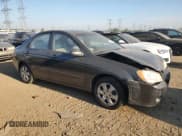 ✅ 2006 Kia Spectra EX • VIN: KNAFE121265332408 • Лот: 81044425. Опубликован ранее на Copart с пробегом 205 736 миль. Бесплатный доступ к архиву аукционных продаж из США и подробный отчёт об истории автомобиля на DreamBid. Изображение 4.