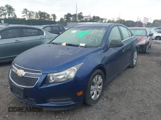 ✅ 2012 Chevrolet Cruze LS • VIN: 1G1PC5SH9C7192514 • Lot: 43552808. Wystawiony na IAAI z przebiegiem Nie podano. Bezpłatny archiwum sprzedaży aukcyjnych z USA i szczegółowy raport historii pojazdu na DreamBid. Zdjęcie 2.
