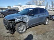 ✅ 2019 Hyundai Kona SEL • VIN: KM8K2CAA8KU340533 • Лот: 49046534. Опубликован ранее на Copart с пробегом 58 594 миль. Бесплатный доступ к архиву аукционных продаж из США и подробный отчёт об истории автомобиля на DreamBid. Изображение 1.