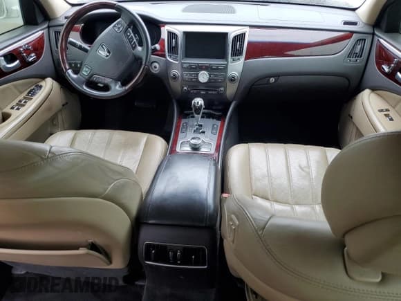 ✅ 2013 Hyundai Equus Signature • VIN: KMHGH4JH2DU063971 • Лот: 90246805. Опубликован ранее на Copart с пробегом Не указан. Бесплатный доступ к архиву аукционных продаж из США и подробный отчёт об истории автомобиля на DreamBid. Изображение 8.