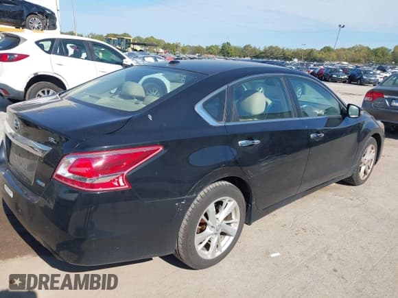 ✅ 2013 Nissan Altima SL • VIN: 1N4AL3AP6DC228085 • Lot: 43468994. Listed on IAAI with 69,735 mi. Free auction sales archive from the USA and detailed vehicle history report at DreamBid. Image 4.
