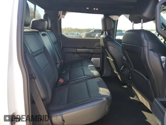 ✅ 2023 Ford F-150 Raptor • VIN: 1FTFW1RG9PFB13970 • Лот: 48877595. Опубликован ранее на Copart с пробегом 22 105 миль. Бесплатный доступ к архиву аукционных продаж из США и подробный отчёт об истории автомобиля на DreamBid. Изображение 10.