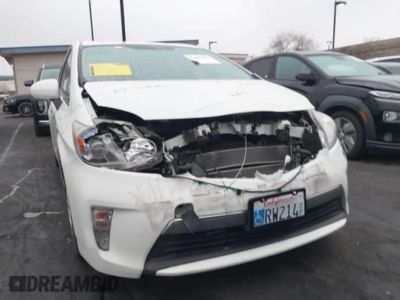 ✅ 2014 Toyota Prius • VIN: JTDKN3DP3E3057821 • Lot: 41880152. Listed on IAAI with 84,000 mi. Free auction sales archive from the USA and detailed vehicle history report at DreamBid. Image 6.