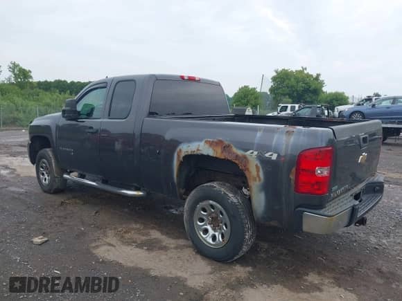 ✅ 2011 Chevrolet Silverado 1500 LS • VIN: 1GCRKREA7BZ333124 • Lot: 42806626. Wystawiony na IAAI z przebiegiem 144 058 mil mil. Skorzystaj z bezpłatnego archiwum sprzedaży aukcyjnych z USA i zobacz szczegółowy raport historii pojazdu na DreamBid. Zdjęcie 3.