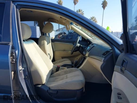 ✅ 2010 Hyundai Sonata GLS • VIN: 5NPET4AC4AH656462 • Лот: 41369580. Опубликован ранее на IAAI с пробегом 165 708 миль. Бесплатный доступ к архиву аукционных продаж из США и подробный отчёт об истории автомобиля на DreamBid. Изображение 5.