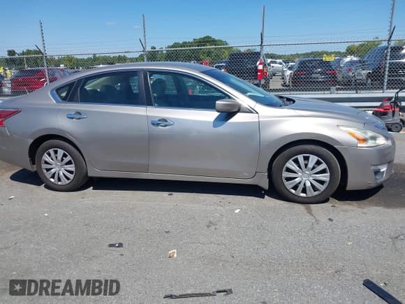 ✅ 2015 Nissan Altima S • VIN: 1N4AL3AP6FC588248 • Lot: 43169625. Wystawiony na IAAI z przebiegiem 194 844 mil. Bezpłatny archiwum sprzedaży aukcyjnych z USA i szczegółowy raport historii pojazdu na DreamBid. Zdjęcie 13.