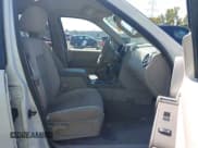 ✅ 2006 Ford Explorer XLS • VIN: 1FMEU72E96UB27905 • Lot: 43224728. Wystawiony na IAAI z przebiegiem 127 519 mil. Bezpłatny archiwum sprzedaży aukcyjnych z USA i szczegółowy raport historii pojazdu na DreamBid. Zdjęcie 5.