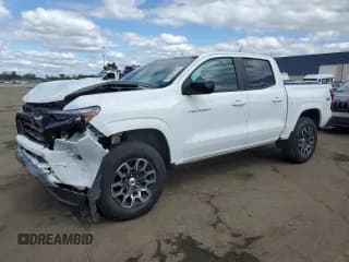 ✅ 2023 Chevrolet Colorado 4WD Z71 • VIN: 1GCPTDEKXP1177053 • Лот: 70747975. Опубликован ранее на Copart с пробегом 19 443 миль. Бесплатный доступ к архиву аукционных продаж из США и подробный отчёт об истории автомобиля на DreamBid. Изображение 1.