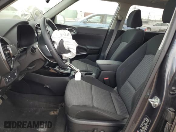 ✅ 2022 Kia Soul EX • VIN: KNDJ33AU3N7826399 • Lot: 65713835. Wystawiony na Copart z przebiegiem 57 886 mil. Bezpłatny archiwum sprzedaży aukcyjnych z USA i szczegółowy raport historii pojazdu na DreamBid. Zdjęcie 7.