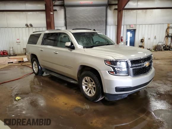 ✅ 2015 Chevrolet Suburban LT • VIN: 1GNSKJKC1FR289952 • Лот: 86842865. Опубликован ранее на Copart с пробегом 224 346 миль. Бесплатный доступ к архиву аукционных продаж из США и подробный отчёт об истории автомобиля на DreamBid. Изображение 4.