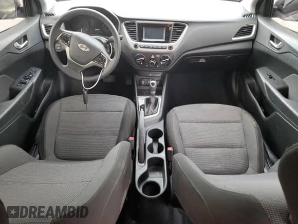 2019 Hyundai Accent SE z VIN 3KPC24A3XKE062023, wystawiony jako Copart lot #37082254 z przebiegiem 65 710 mil mil oraz . Historia ofert i sprzedaży dostępna na DreamBid. Obrazek 8.