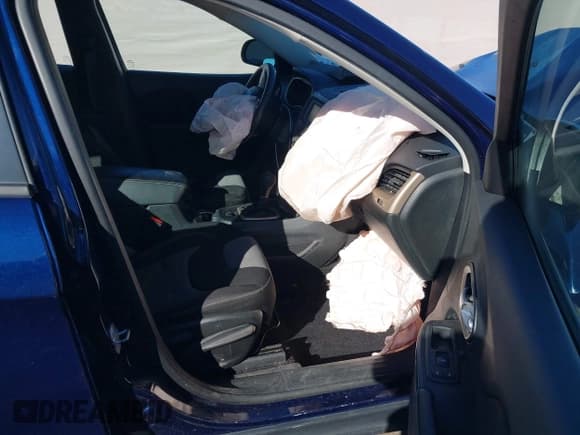 ✅ 2014 Jeep Cherokee Sport • VIN: 1C4PJLAB2EW178929 • Lot: 43470472. Wystawiony na IAAI z przebiegiem 78 724 mil. Bezpłatny archiwum sprzedaży aukcyjnych z USA i szczegółowy raport historii pojazdu na DreamBid. Zdjęcie 5.