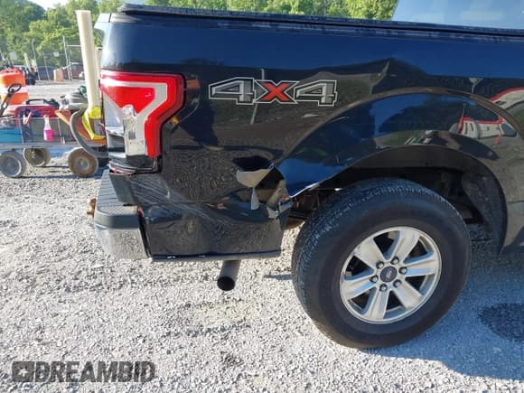 ✅ 2015 Ford F-150 XLT • VIN: 1FTEW1EP7FFC37364 • Lot: 42578852. Listed on IAAI with 84,465 mi. Free auction sales archive from the USA and detailed vehicle history report at DreamBid. Image 20.
