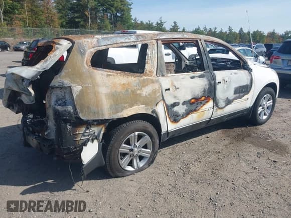 ✅ 2014 Chevrolet Traverse LT • VIN: 1GNKVGKD3EJ270710 • Lot: 43323793. Wystawiony na IAAI z przebiegiem Nie podano. Bezpłatny archiwum sprzedaży aukcyjnych z USA i szczegółowy raport historii pojazdu na DreamBid. Zdjęcie 4.