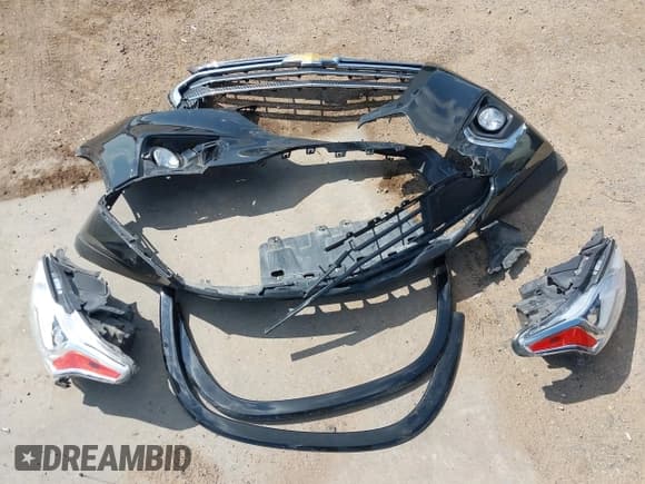 ✅ 2020 Chevrolet Traverse Premier • VIN: 1GNERKKW4LJ155519 • Lot: 43235276. Wystawiony na IAAI z przebiegiem 57 917 mil. Bezpłatny archiwum sprzedaży aukcyjnych z USA i szczegółowy raport historii pojazdu na DreamBid. Zdjęcie 12.