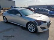 ✅ 2013 Hyundai Genesis Coupe Premium • VIN: KMHHT6KD5DU089250 • Lot: 59163195. Wystawiony na Copart z przebiegiem 117 174 mil. Bezpłatny archiwum sprzedaży aukcyjnych z USA i szczegółowy raport historii pojazdu na DreamBid. Zdjęcie 4.
