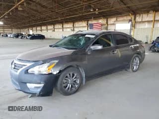 ✅ 2015 Nissan Altima 2.5 • VIN: 1N4AL3AP4FN915802 • Лот: 92715945. Опубликован ранее на Copart с пробегом 165 437 миль. Бесплатный доступ к архиву аукционных продаж из США и подробный отчёт об истории автомобиля на DreamBid. Изображение 1.