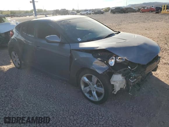 ✅ 2015 Hyundai Veloster • VIN: KMHTC6AD8FU239351 • Lot: 82050654. Wystawiony na Copart z przebiegiem 111 970 mil. Bezpłatny archiwum sprzedaży aukcyjnych z USA i szczegółowy raport historii pojazdu na DreamBid. Zdjęcie 4.