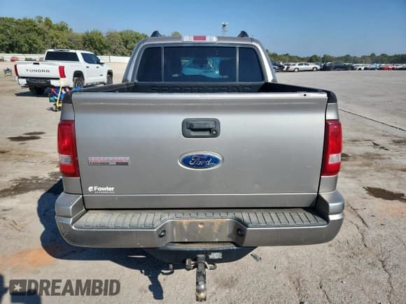 ✅ 2008 Ford Explorer Sport Trac Limited • VIN: 1FMEU33E68UB26205 • Лот: 82361125. Опубликован ранее на Copart с пробегом 188 203 миль. Бесплатный доступ к архиву аукционных продаж из США и подробный отчёт об истории автомобиля на DreamBid. Изображение 6.