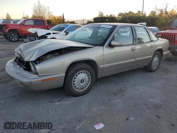 ✅ 1996 Buick Regal Custom • VIN: 2G4WB52K5T1517380 • Lot: 83106314. Listed on Copart with 112,411 mi. Free auction sales archive from the USA and detailed vehicle history report at DreamBid. Image 1.