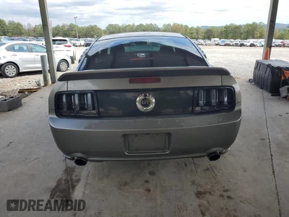 ✅ 2005 Ford Mustang GT Deluxe • VIN: 1ZVHT82H055109321 • Лот: 87310015. Опубликован ранее на Copart с пробегом Не указан. Бесплатный доступ к архиву аукционных продаж из США и подробный отчёт об истории автомобиля на DreamBid. Изображение 6.