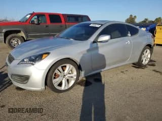 ✅ 2010 Hyundai Genesis Coupe Premium • VIN: KMHHT6KD0AU004424 • Lot: 89006215. Wystawiony na Copart z przebiegiem 128 992 mil. Bezpłatny archiwum sprzedaży aukcyjnych z USA i szczegółowy raport historii pojazdu na DreamBid. Zdjęcie 1.