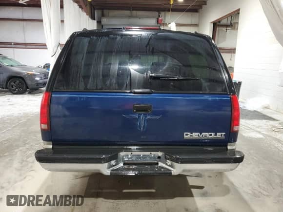 1998 Chevrolet Suburban с VIN 1GNEC16R5WJ361307, выставлен на аукционе Copart как лот 85717335 с пробегом 29 147 миль миль и Списание • Salvage title. История ставок и продаж доступна на DreamBid. Изображение 6.