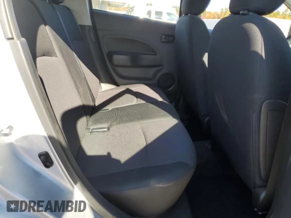 ✅ 2018 Mitsubishi Mirage ES • VIN: ML32A3HJ0JH014040 • Лот: 89652965. Опубликован ранее на Copart с пробегом 86 192 миль. Бесплатный доступ к архиву аукционных продаж из США и подробный отчёт об истории автомобиля на DreamBid. Изображение 10.