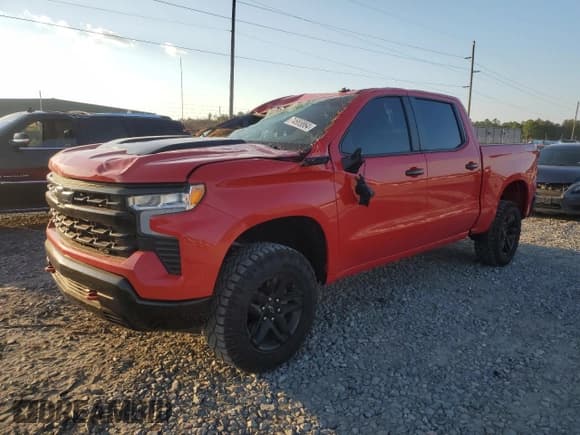 ✅ 2022 Chevrolet Silverado 1500 LT Trail Boss • VIN: 3GCUDFED0NG658781 • Lot: 74665864. Wystawiony na Copart z przebiegiem 13 963 mil. Bezpłatny archiwum sprzedaży aukcyjnych z USA i szczegółowy raport historii pojazdu na DreamBid. Zdjęcie 1.