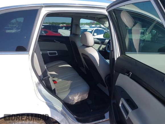 ✅ 2013 Chevrolet Captiva Sport LTZ • VIN: 3GNAL4EK6DS598291 • Lot: 42521447. Wystawiony na IAAI z przebiegiem 190 271 mil. Bezpłatny archiwum sprzedaży aukcyjnych z USA i szczegółowy raport historii pojazdu na DreamBid. Zdjęcie 8.