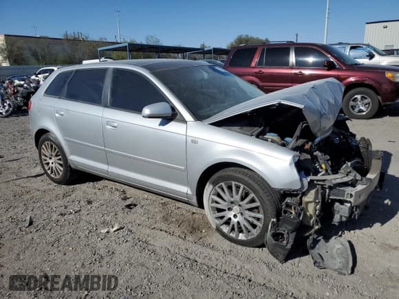 ✅ 2006 Audi A3 Premium • VIN: WAUNF78P56A013390 • Лот: 52822435. Опубликован ранее на Copart с пробегом 191 533 миль. Бесплатный доступ к архиву аукционных продаж из США и подробный отчёт об истории автомобиля на DreamBid. Изображение 4.