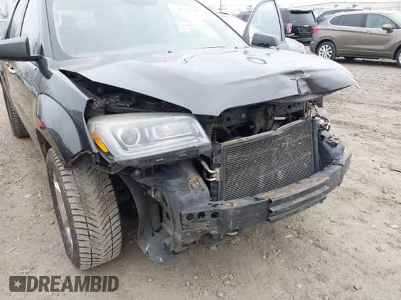 ✅ 2014 GMC Acadia SLE • VIN: 1GKKVPKD0EJ296582 • Lot: 43745120. Listed on IAAI with 184,150 mi. Free auction sales archive from the USA and detailed vehicle history report at DreamBid. Image 6.