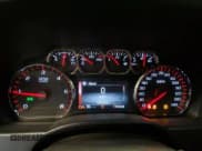 ✅ 2016 GMC Sierra 1500 SLT • VIN: 3GTU2NEJ1GG120602 • Lot: 83638574. Wystawiony na Copart z przebiegiem 199 029 mil. Bezpłatny archiwum sprzedaży aukcyjnych z USA i szczegółowy raport historii pojazdu na DreamBid. Zdjęcie 9.