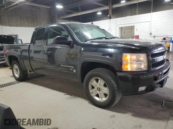 ✅ 2010 Chevrolet Silverado 1500 LT • VIN: 1GCSKSE37AZ276139 • Лот: 91784095. Опубликован ранее на Copart с пробегом 284 524 миль. Бесплатный доступ к архиву аукционных продаж из США и подробный отчёт об истории автомобиля на DreamBid. Изображение 4.