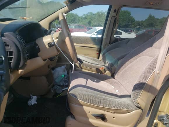 1996 Dodge Caravan SE с VIN 1B4GP44R2TB318119, выставлен на аукционе Copart как лот 61597585 с пробегом 184 701 миль миль и Чистый • Clean title. История ставок и продаж доступна на DreamBid. Изображение 7.