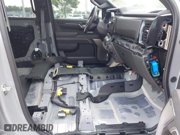 ✅ 2024 GMC Sierra 1500 AT4X • VIN: 3GTUUFEL7RG290547 • Лот: 42335851. Опубликован ранее на IAAI с пробегом Не указан. Бесплатный доступ к архиву аукционных продаж из США и подробный отчёт об истории автомобиля на DreamBid. Изображение 5.