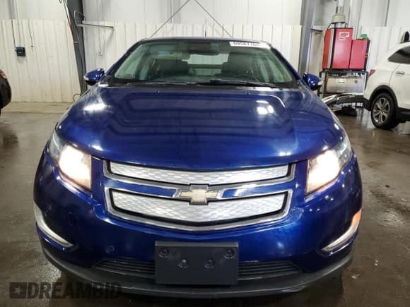 ✅ 2013 Chevrolet Volt • VIN: 1G1RA6E43DU117064 • Lot: 69587164. Wystawiony na Copart z przebiegiem 129 967 mil. Bezpłatny archiwum sprzedaży aukcyjnych z USA i szczegółowy raport historii pojazdu na DreamBid. Zdjęcie 5.